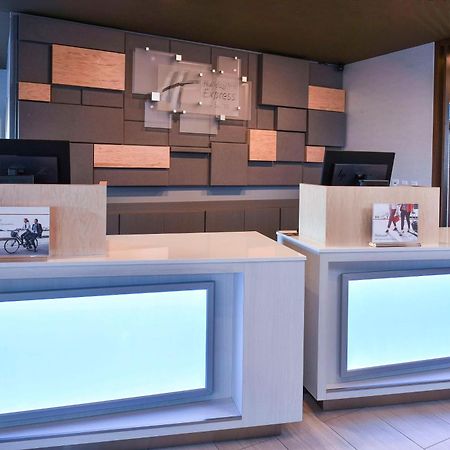 Holiday Inn Express & Suites - Madisonville By Ihg Kültér fotó